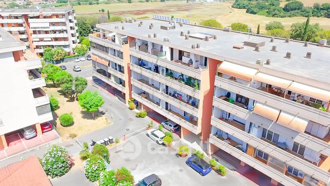 Attico/mansarda in residenziale in Via Giorgio de Lullo