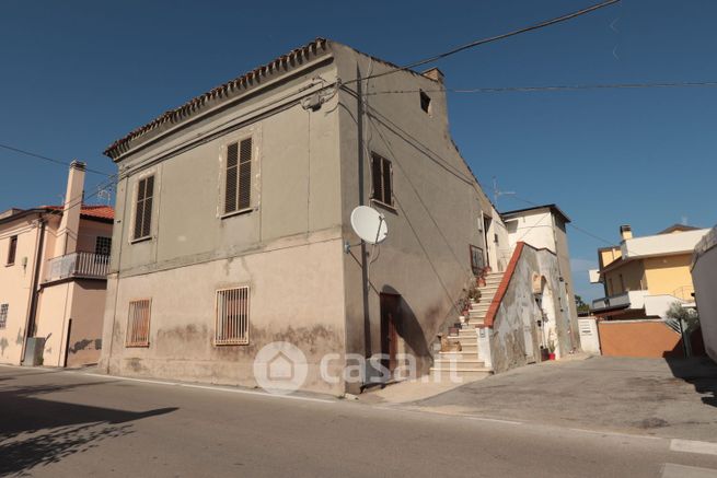 Casa indipendente in residenziale in Via Colle Innamorati 168