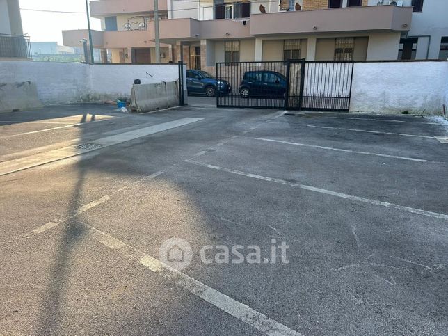 Garage/posto auto in residenziale in Via San Francesco 79