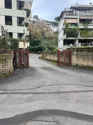 Garage/posto auto in residenziale in Via Calalzo 22