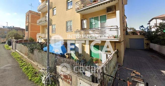 Appartamento in residenziale in Via Celso Ulpiani 31