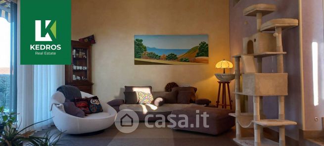 Villa in residenziale in Via Turconi 17