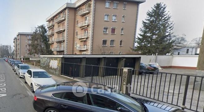 Box/posto auto in residenziale in Viale Palmiro Togliatti 114