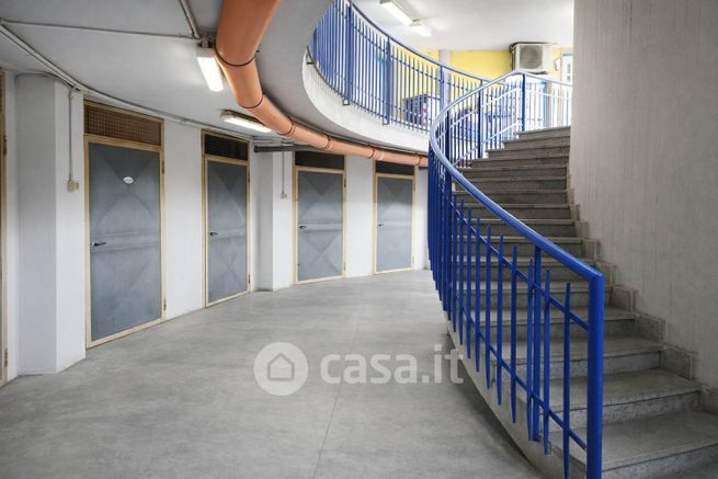 Box/posto auto in residenziale in Via Montanara