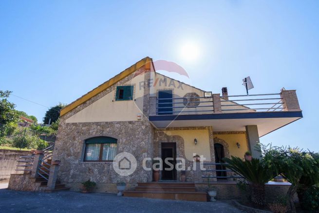 Villa in residenziale in Contrada Cannarozzo