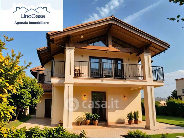 Rustico/casale in residenziale in Via Giovanni Battista Beccaria 8 e