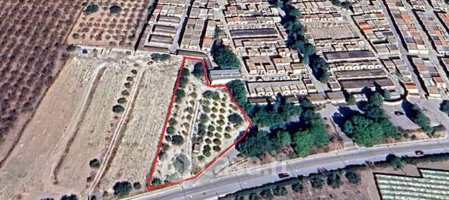 Terreno agricolo in commerciale in