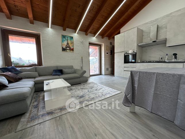 Attico/mansarda in residenziale in Via Gaetano Donizetti 33