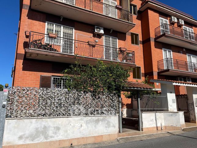 Appartamento in residenziale in Via Enrico Verjus