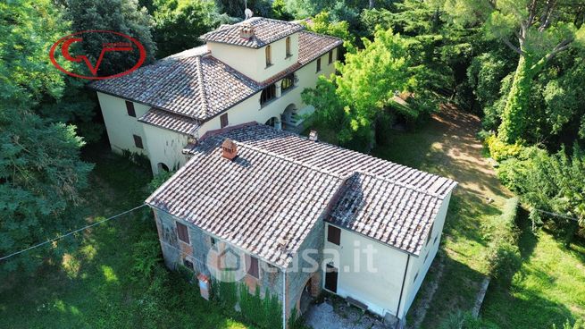 Villa in residenziale in penna