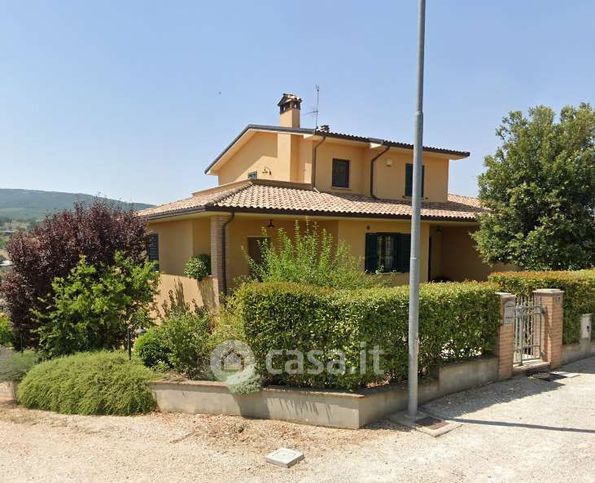 Casa bi/trifamiliare in residenziale in Via Villarode 12