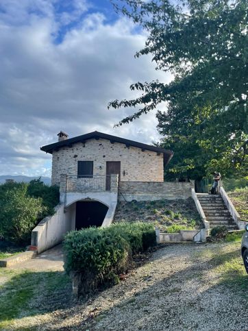 Villa in residenziale in Via Saturnia