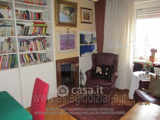 Appartamento in residenziale in Via Giacomo Trevis 35