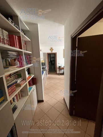 Appartamento in residenziale in Via Carlo Urbani 13