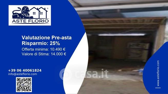 Box/posto auto in residenziale in Via del Cimitero 20