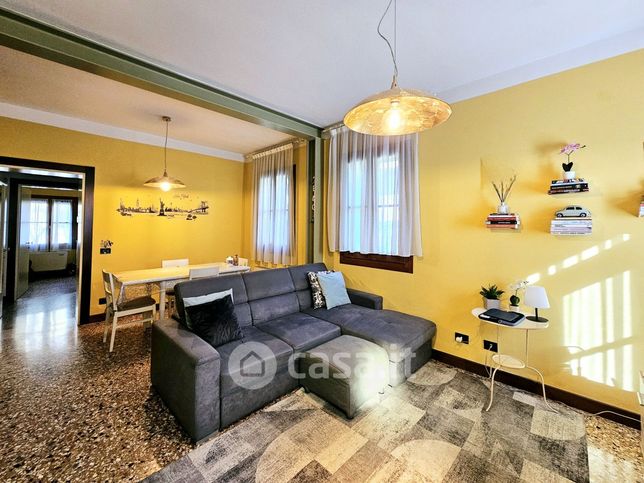 Appartamento in residenziale in Via Olmo