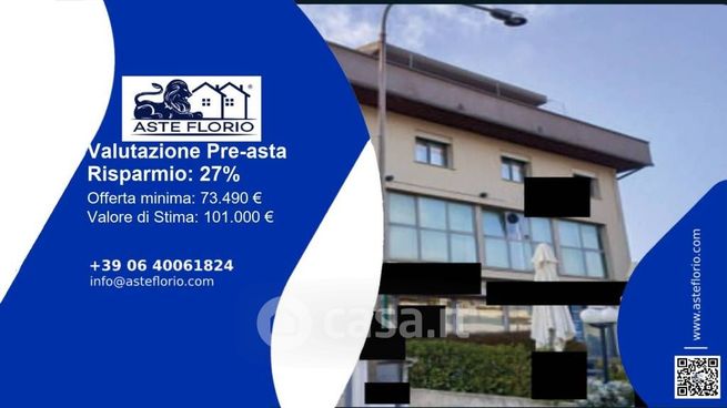 Ufficio in commerciale in Viale Porta Adige 5 c