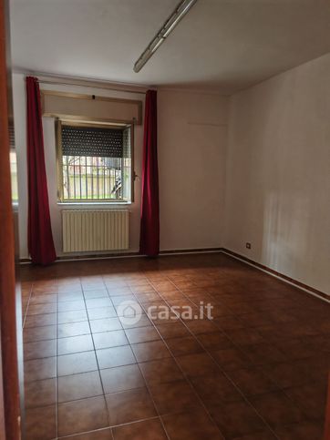 Ufficio in commerciale in Via Louis Pasteur