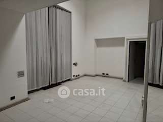 Ufficio in commerciale in 