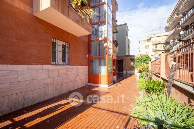 Appartamento in residenziale in Via degli Olivi 33