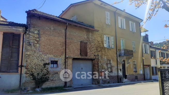 Casa indipendente in residenziale in Via Cornaggia Gigi 3