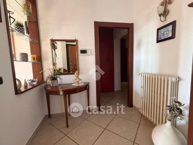 Casa bi/trifamiliare in residenziale in Via Indicatorio 49