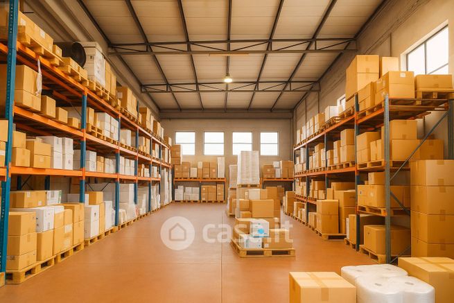 Capannone in commerciale in Viale Etruria