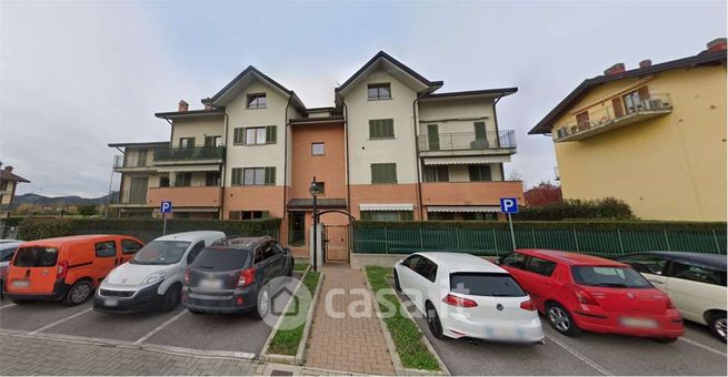 Appartamento in residenziale in Via E. Agazzi 12