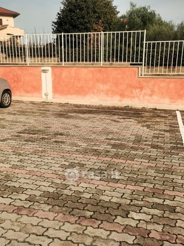 Box/posto auto in residenziale in Via Aldo Moro