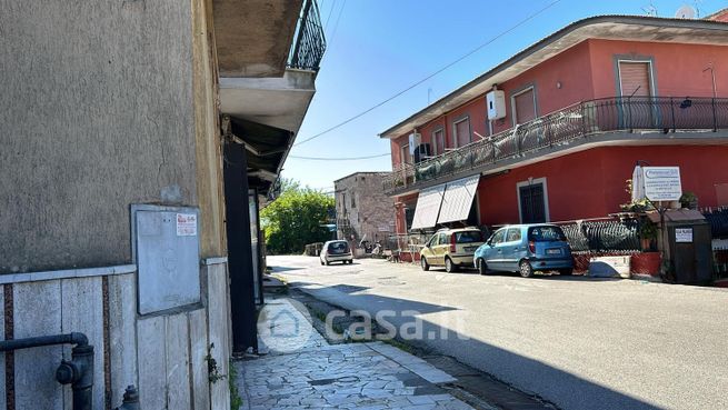 Negozio/locale commerciale in commerciale in Via Marano Pianura