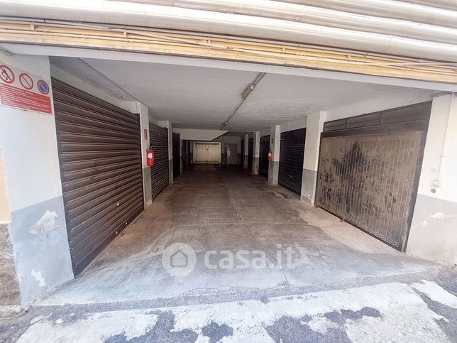 Box/posto auto in residenziale in Corso Europa 37