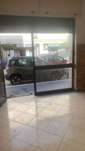 Negozio/locale commerciale in commerciale in Corso Umberto I 546