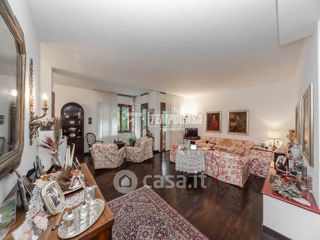 Appartamento in residenziale in Via Angelo Farina
