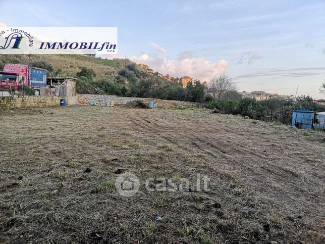 Terreno agricolo in commerciale in Viale Europa