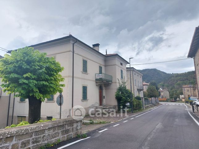 Casa indipendente in residenziale in Piazza del Pino