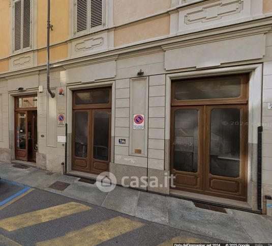 Garage/posto auto in residenziale in Via della Rocca 24-bis