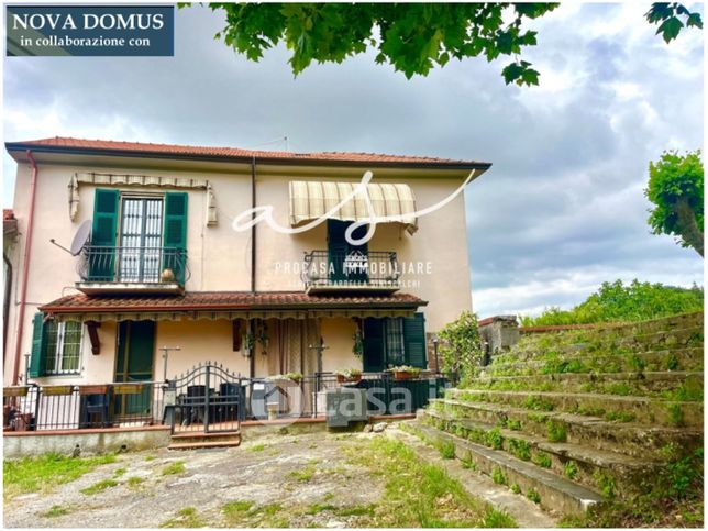 Casa bi/trifamiliare in residenziale in Via Castiglioni 25