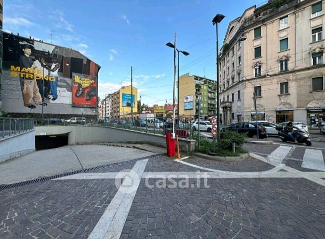 Garage/posto auto in residenziale in Via Ruggero Leoncavallo 1 -A