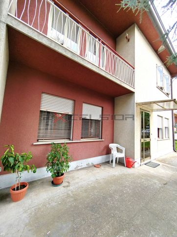 Casa indipendente in residenziale in Via Bellini