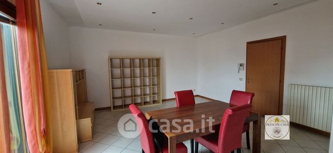 Appartamento in residenziale in Via Atheste