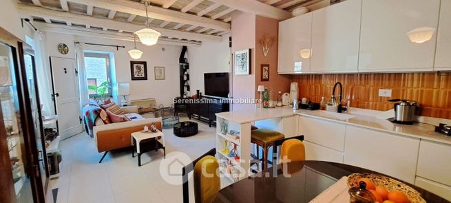 Casa indipendente in residenziale in Via delle Mura