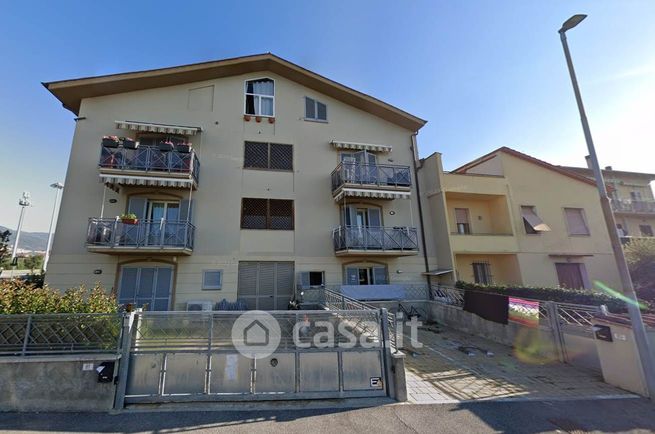 Appartamento in residenziale in Via Barzano 83