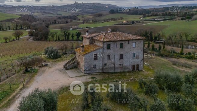 Rustico/casale in residenziale in Vocabolo Ponte