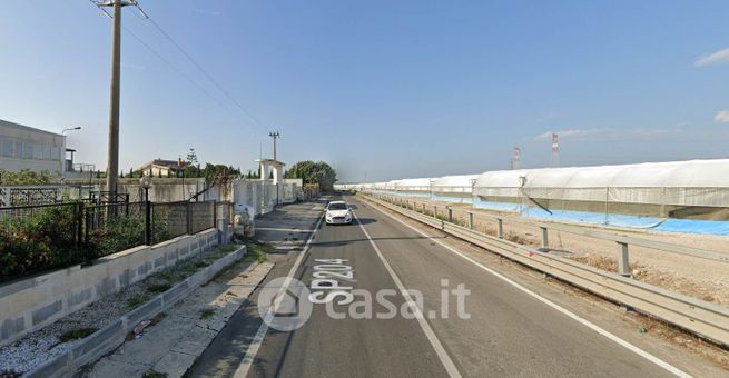 Capannone in commerciale in Provinciale Santa Chiarella 3