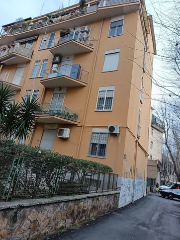 Appartamento in residenziale in Via Lucio Lepidio 6