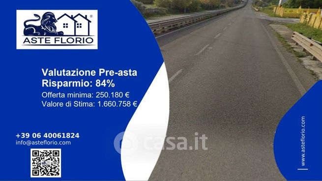 Capannone in commerciale in SS131