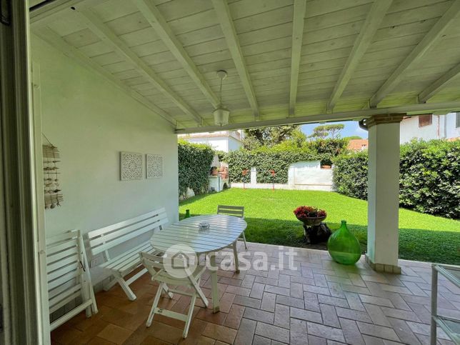 Casa indipendente in residenziale in Via Vietri sul Mare 4