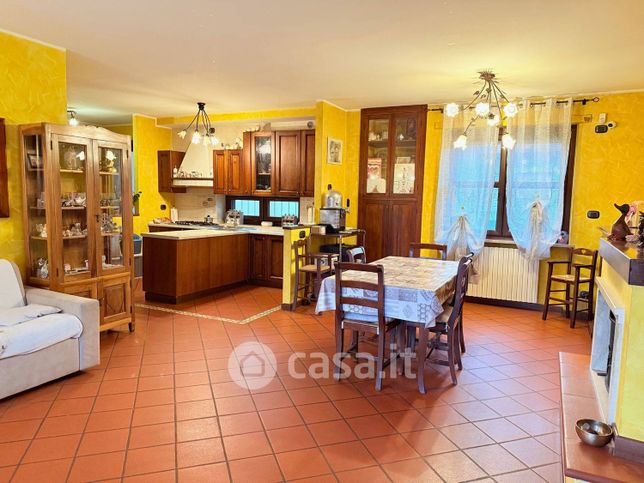 Casa bi/trifamiliare in residenziale in Via T. Vecellio 6