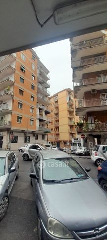 Negozio/locale commerciale in commerciale in Via Sigmund Freud 30