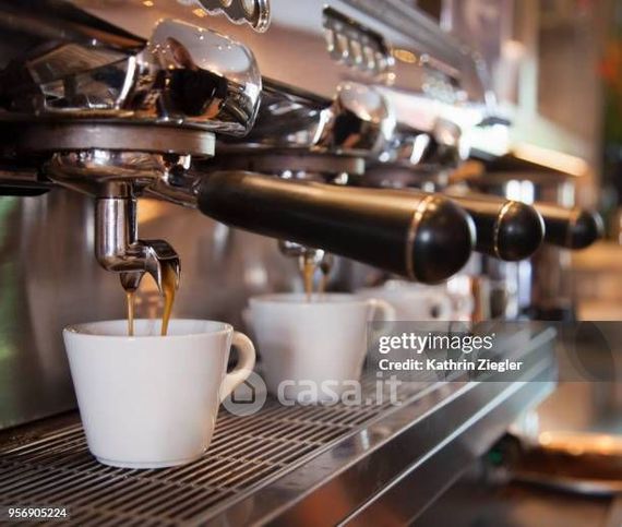 Attivitã /licenza (con o senza mura) in commerciale in Piazzale Luigi Candiani